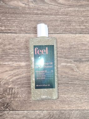 FEEL BEAUTY Oil Facial Cleanser NEW Sealed